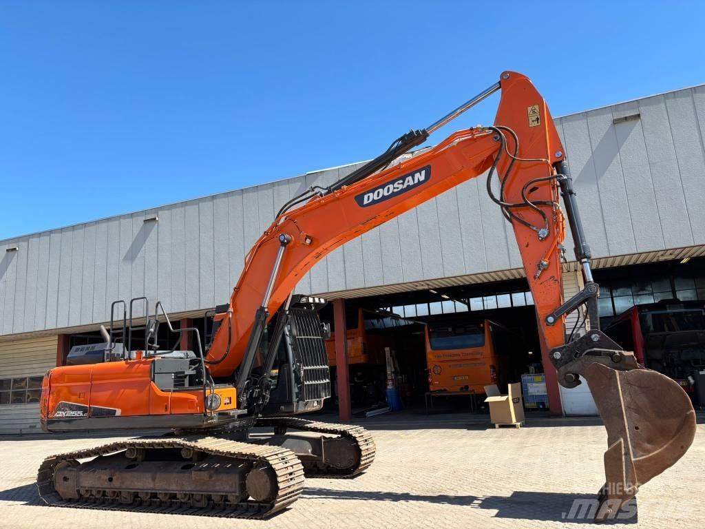 Doosan DX 255 NLC-5 Escavadoras de rastos