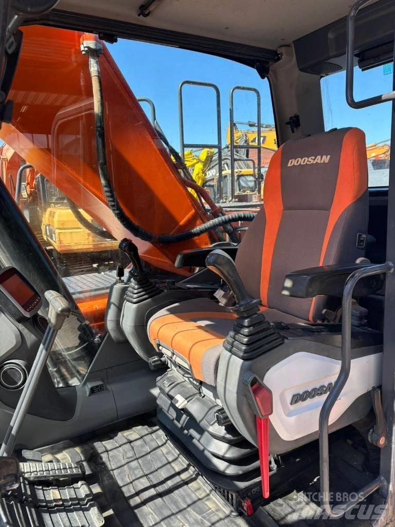 Doosan DX 255 NLC-5 Escavadoras de rastos