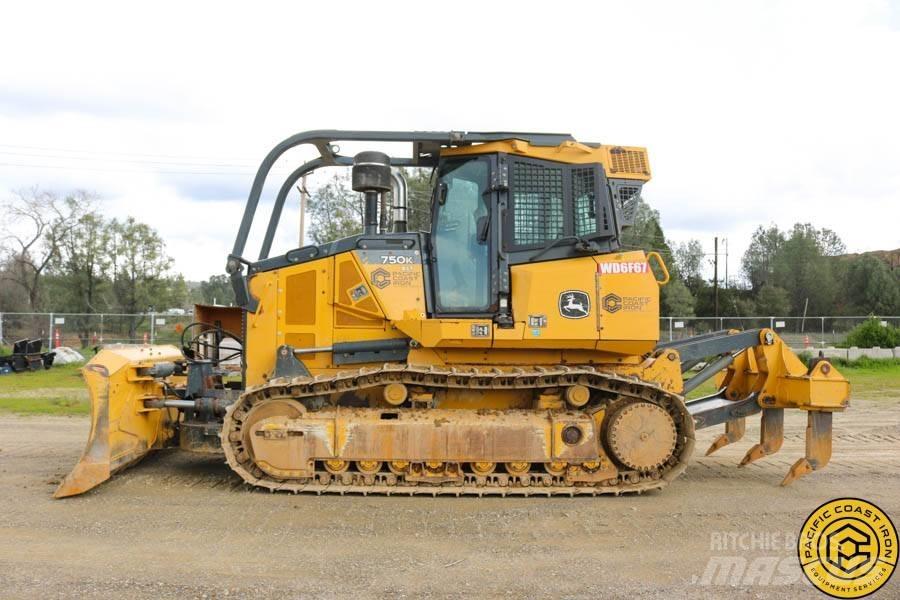 DEERE 750K XLT Dozers - Tratores rastos