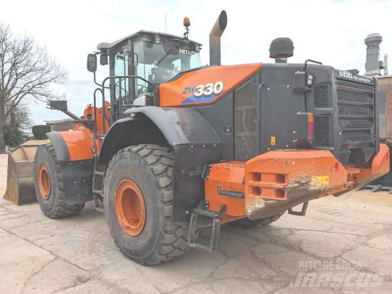 Hitachi ZW 330 Pás carregadoras de rodas