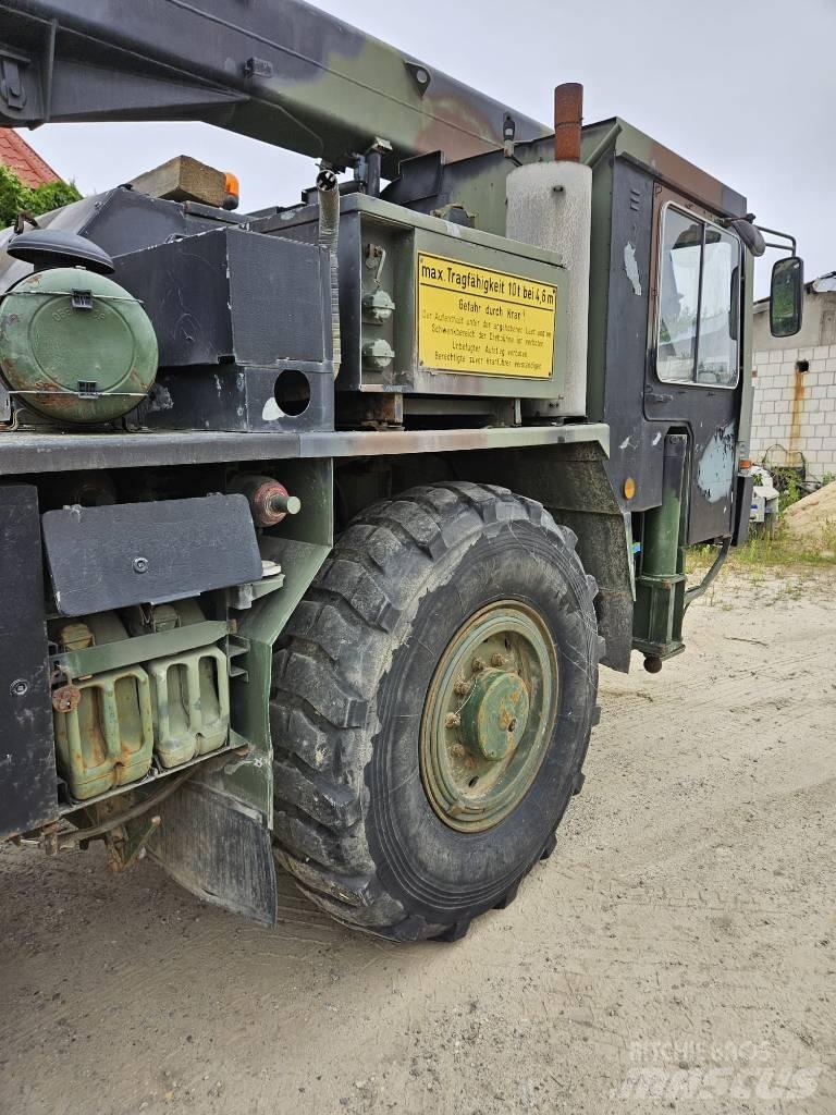 Liebherr UM 109 FKL Mini gruas