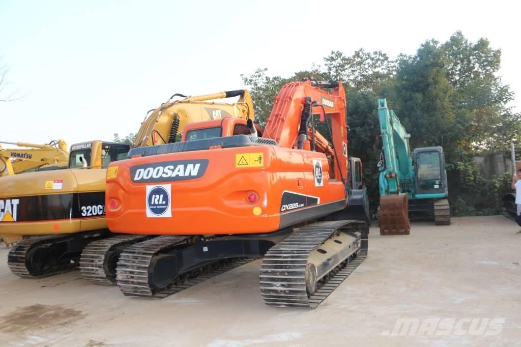 Doosan dx225 Escavadoras de rastos