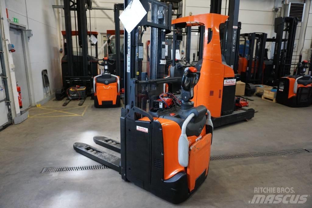 Toyota SPE120L Empilhador para operador externo
