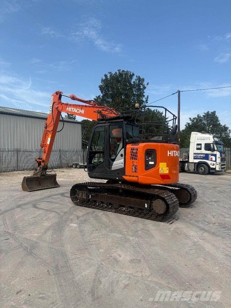 Hitachi ZX 135 US-6 Escavadoras de rastos