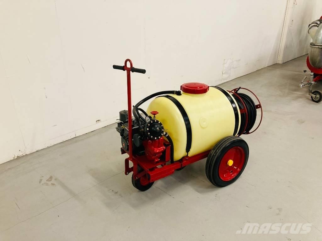 Hardi TR3-200 Pulverizadores rebocados
