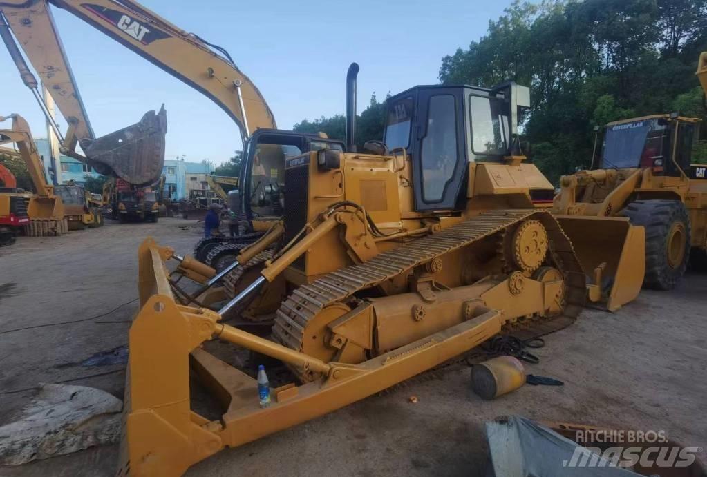 CAT D 6 R Dozers - Tratores rastos