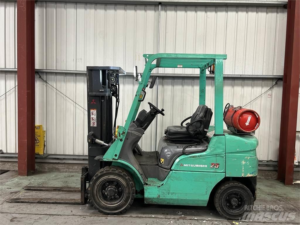 Mitsubishi FG25NT Empilhadores a gás