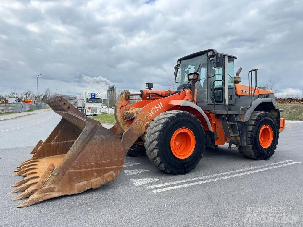 Hitachi ZW 250 Pás carregadoras de rodas
