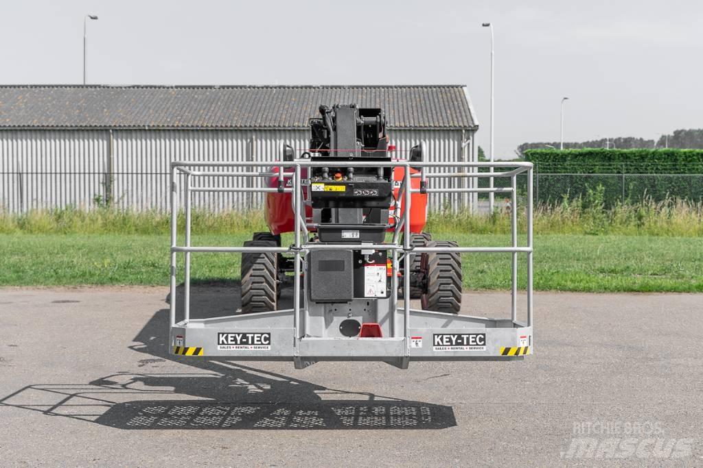 Manitou 200 ATJ e Elevadores braços articulados