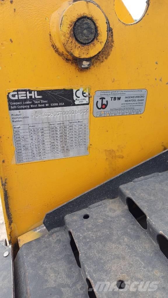 Gehl 3935 Carregadoras de direcção deslizante