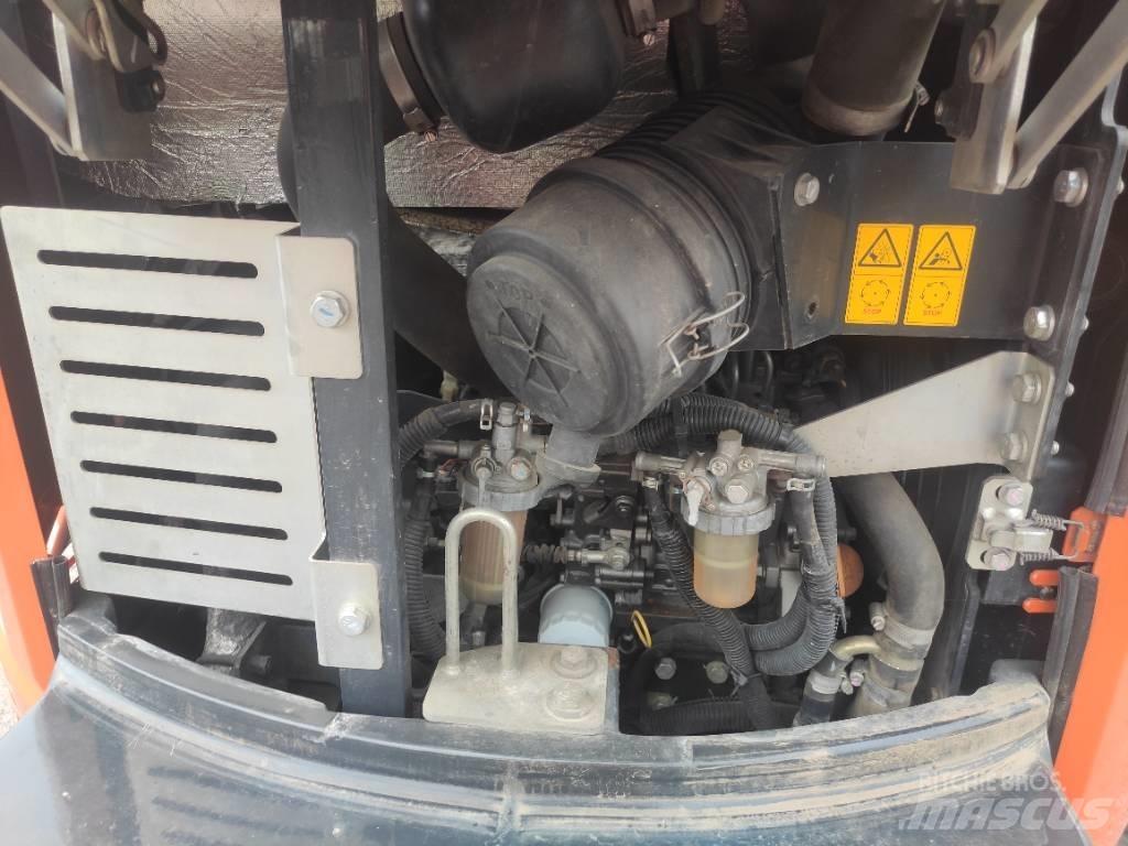 Hitachi ZX 26 U-6 Mini Escavadoras <7t