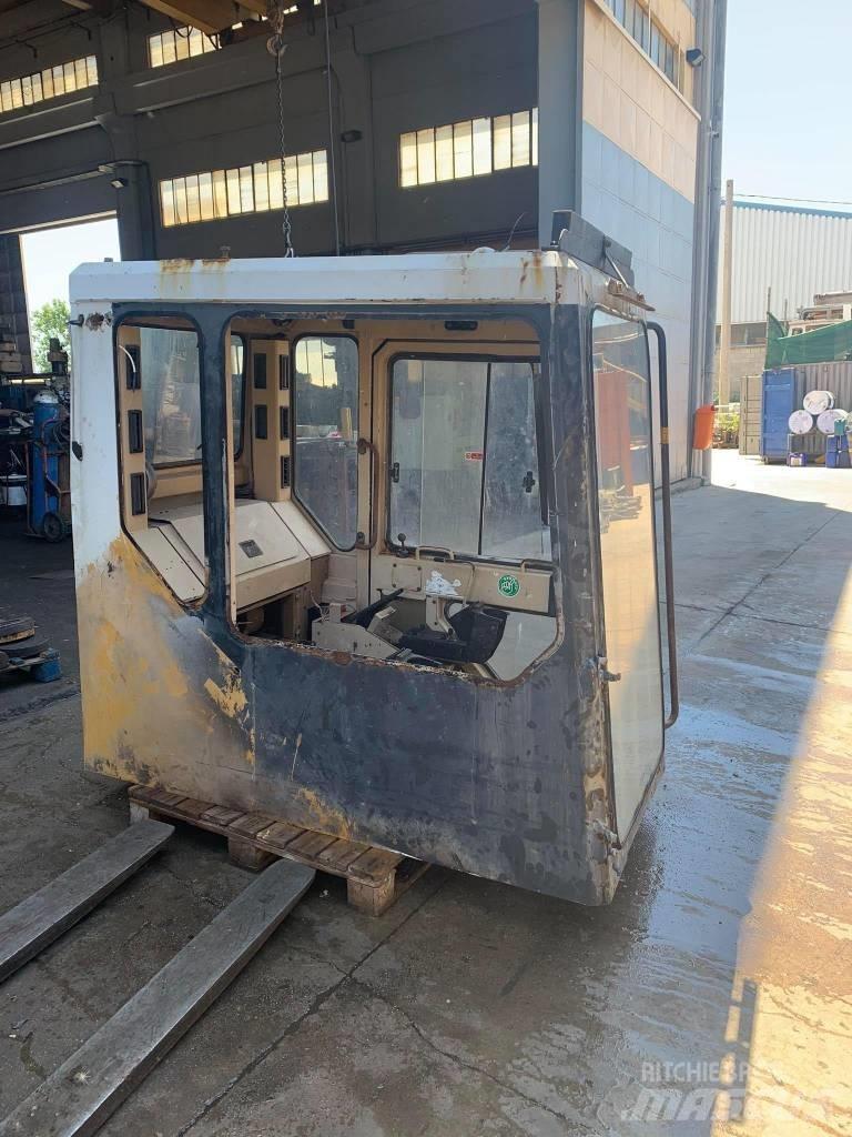 CAT 375 Cabines e interior máquinas construção