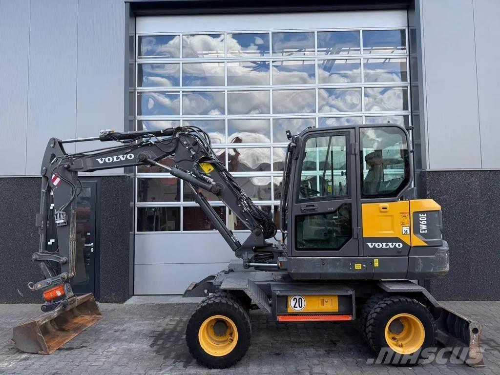 Volvo EW60E | A/C Escavadoras Midi 7t - 12t