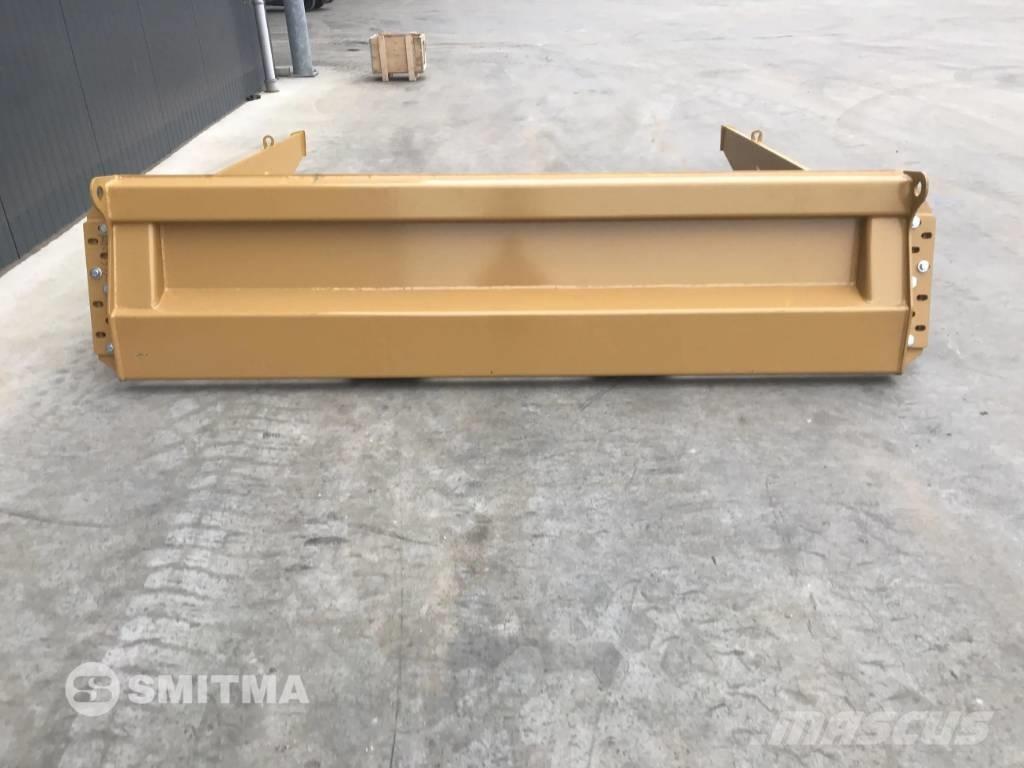 CAT 725C Portas traseiras
