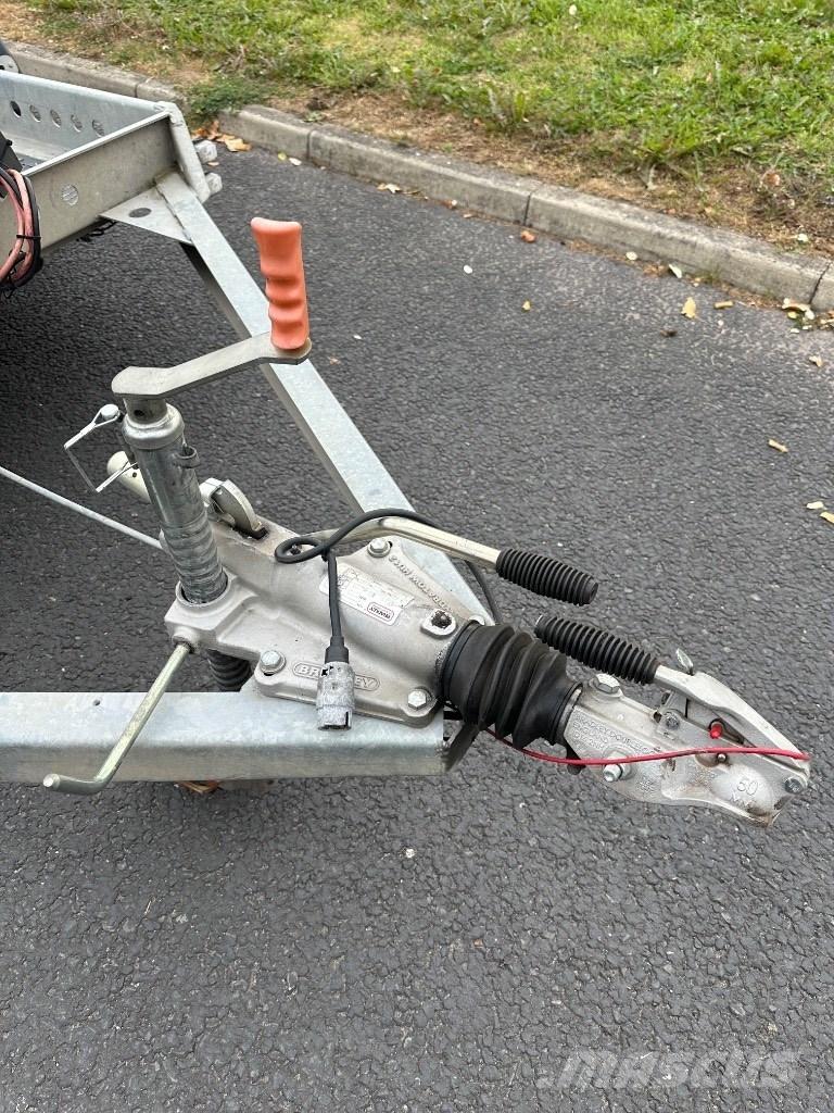  MOTIV TC3000 Reboques Leves