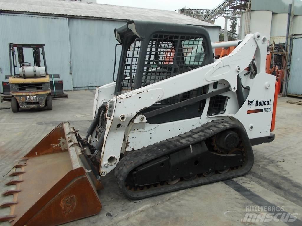 Bobcat T590 Carregadoras de direcção deslizante
