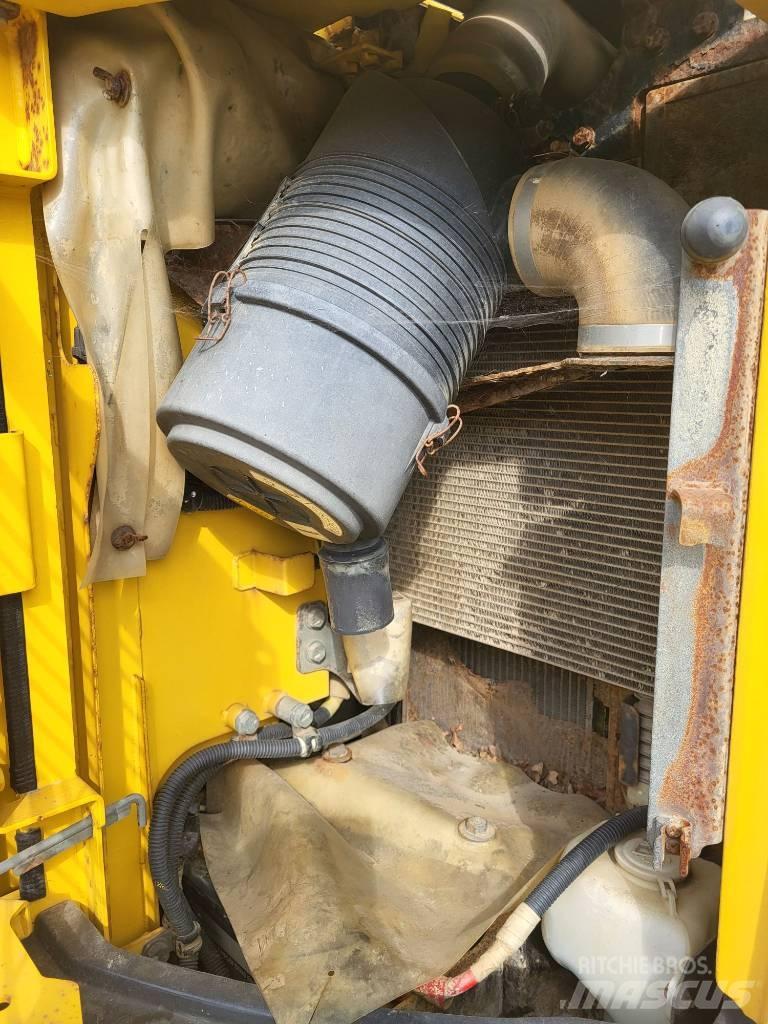 Komatsu PC138US-8 Escavadoras de rastos