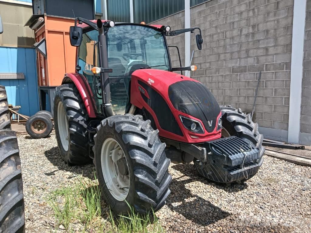 Valtra A 114 Tratores Agrícolas usados