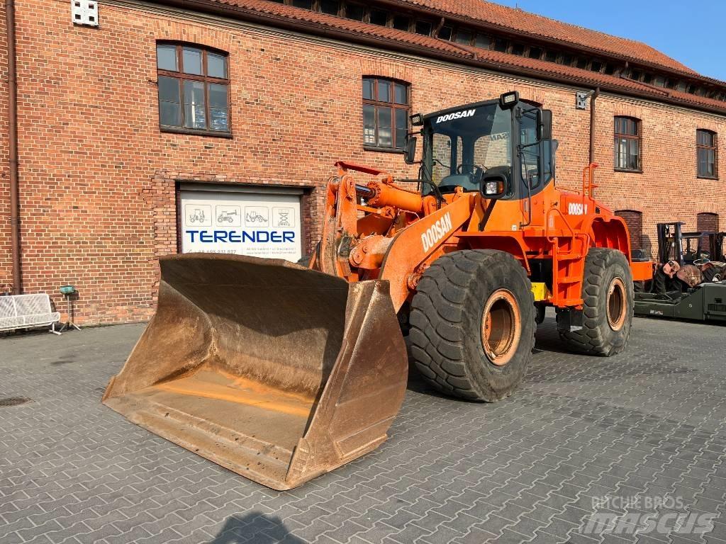 Doosan DL 300 Pás carregadoras de rodas