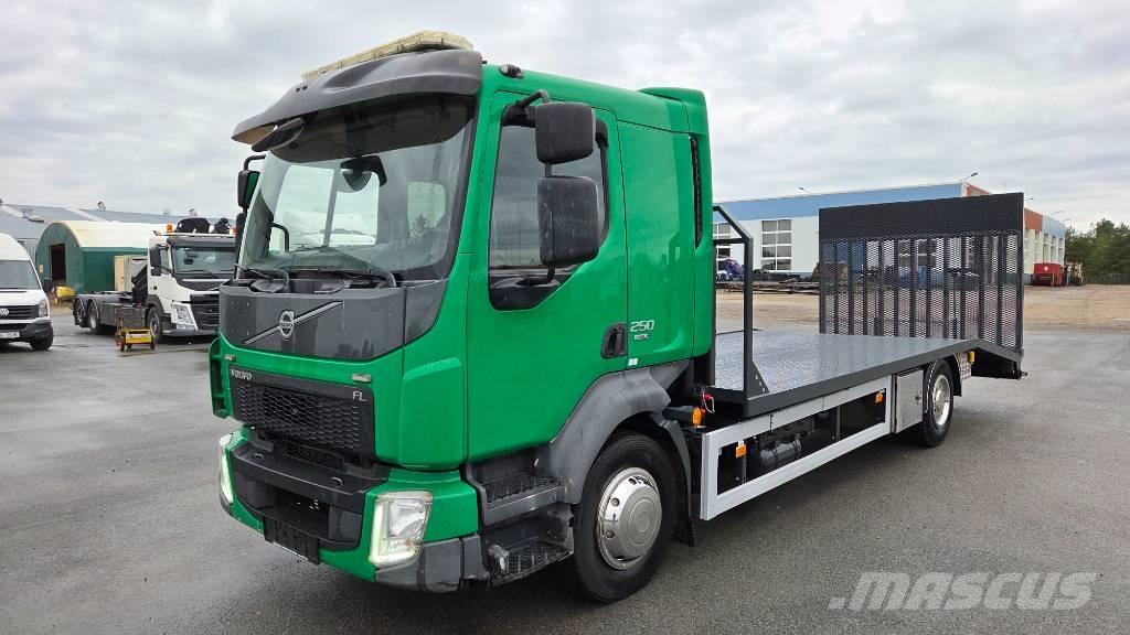 Volvo FL250 4X2 Camiões de guincho/estrado
