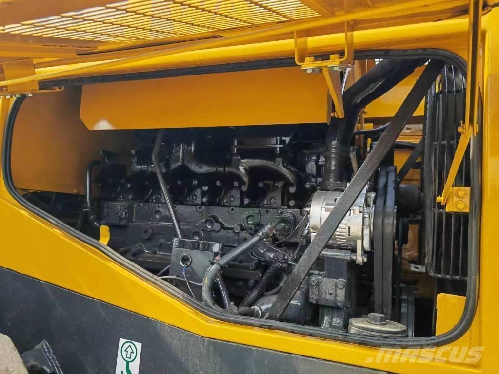 Komatsu WA 470-3 Pás carregadoras de rodas