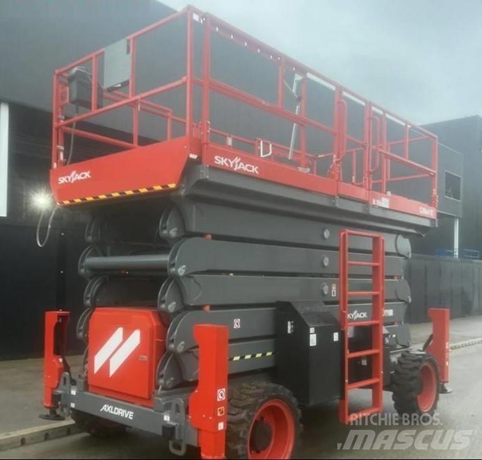 SkyJack SJ9664RT Elevadores de tesoura