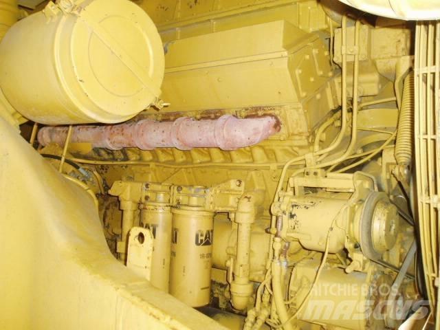 CAT 777 Camiőes dumper basculantes rígidos