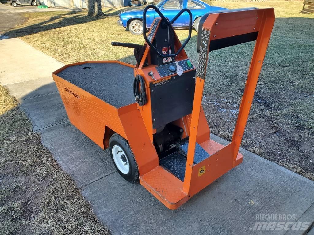 Taylor-Dunn SC100 Tractores de reboque