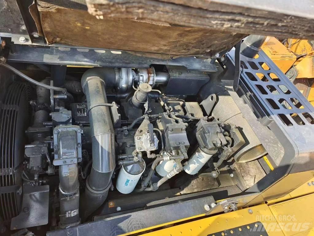 Komatsu PC 400 LC-8 Escavadoras de rastos