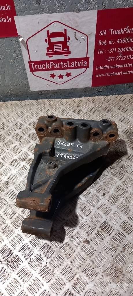 Scania R 440.   1790201 Chassis e suspensões