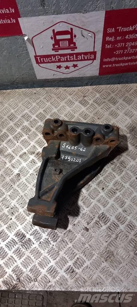 Scania R 440.   1790201 Chassis e suspensões