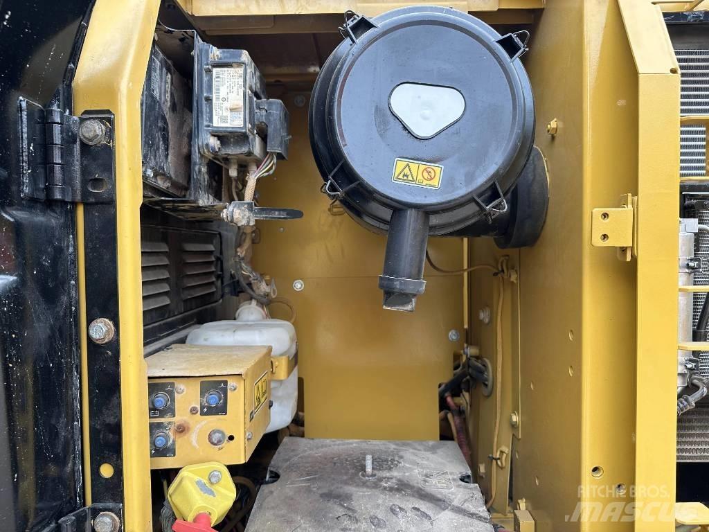 CAT 320D Escavadoras de rastos