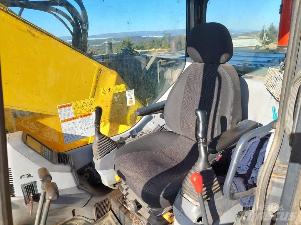 Komatsu PC 228 LC-3 Escavadoras de rastos