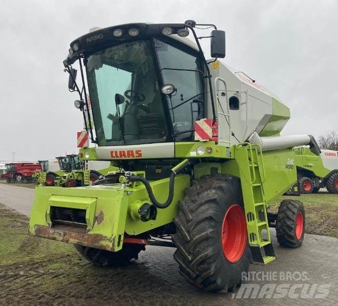 CLAAS AVERO 240 Ceifeiras debulhadoras