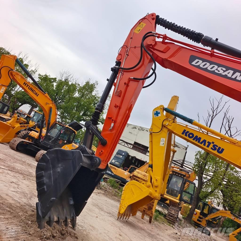 Doosan DX 300LC-9C Escavadoras de rastos