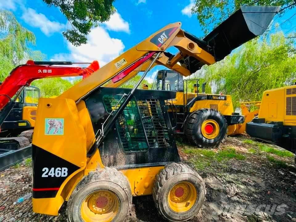 CAT 246B Mini carregadoras