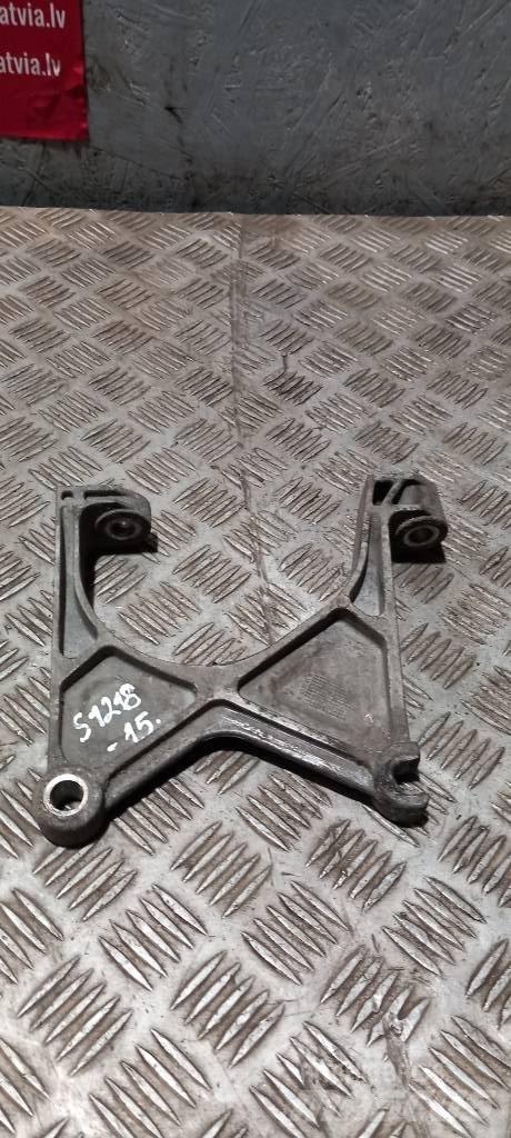 Scania R 440   1535119 Chassis e suspensões