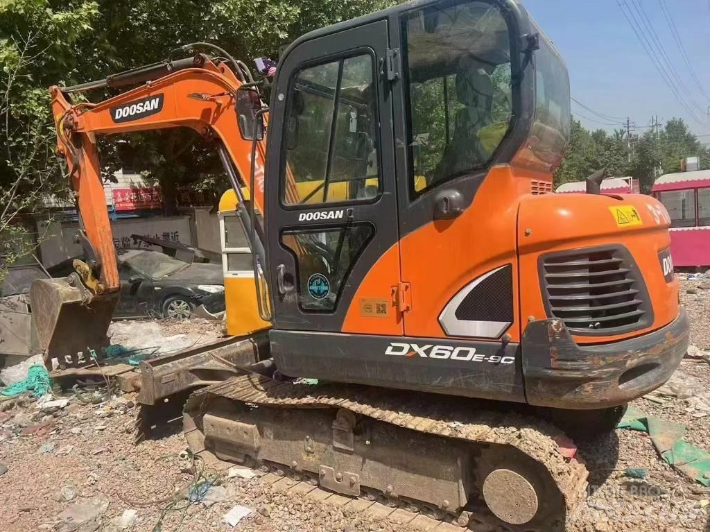 Doosan DX 60 Mini Escavadoras <7t