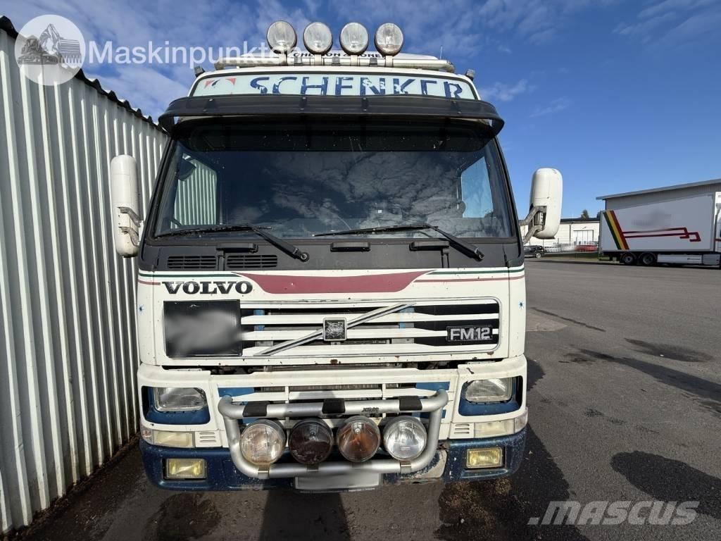 Volvo FM 12 Camiões de caixa fechada