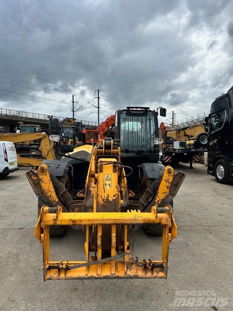JCB 535-140 Manipuladores telescópicos