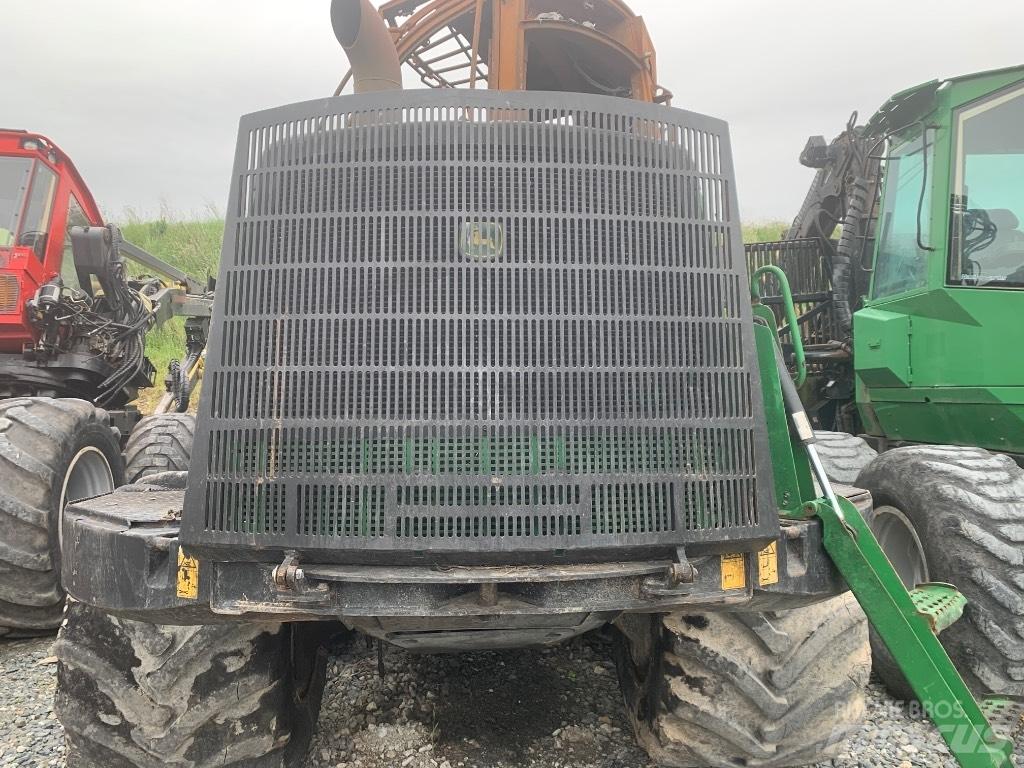 John Deere 1110 E Cabines e interior