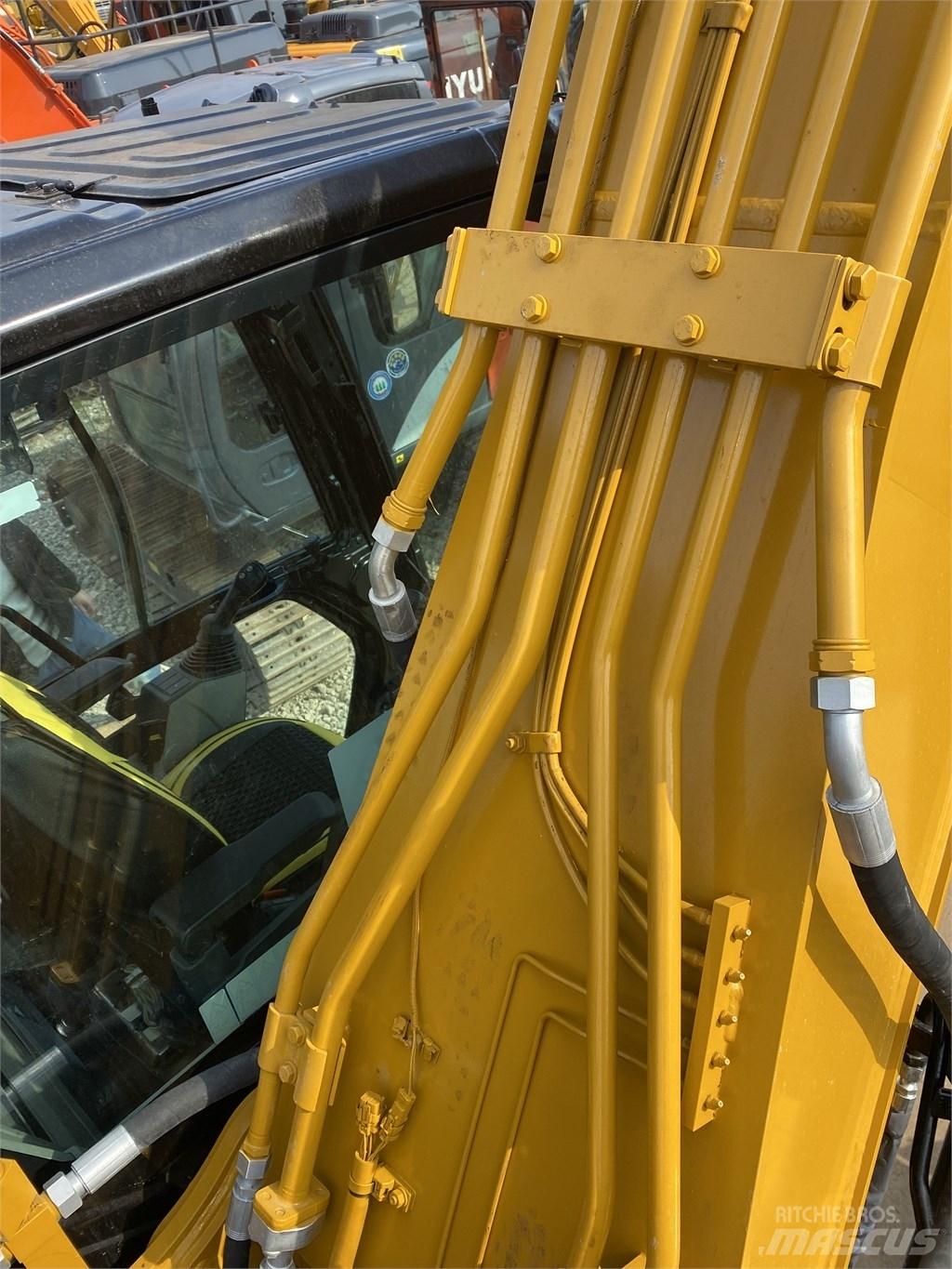 CAT 320 Escavadoras de rastos