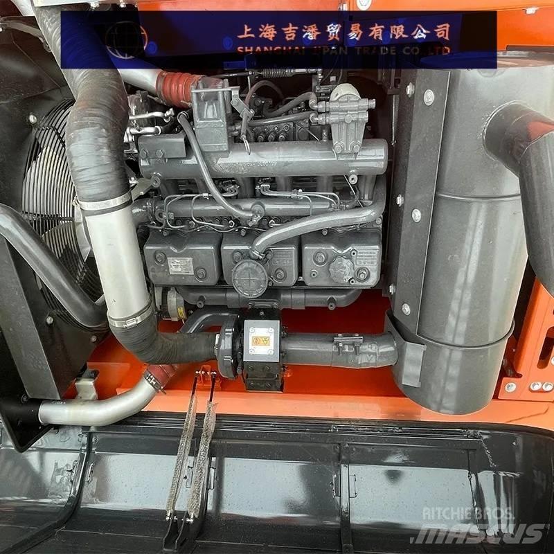 Doosan DX 225 Escavadoras de rastos