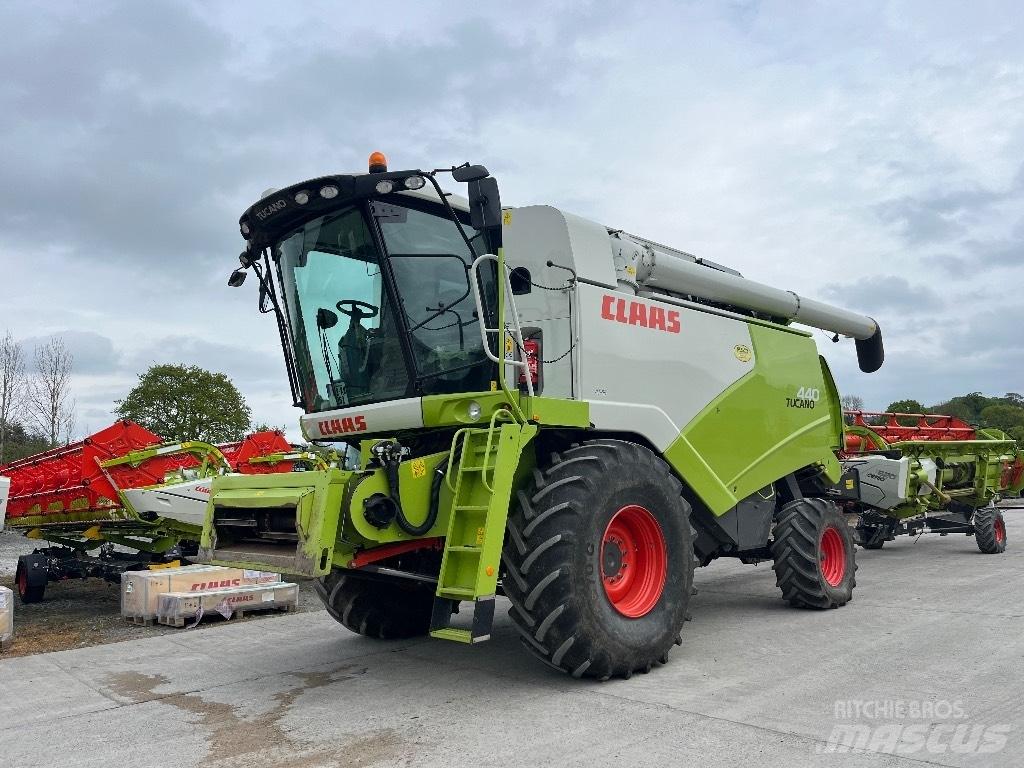 CLAAS Tucano 440 Ceifeiras debulhadoras