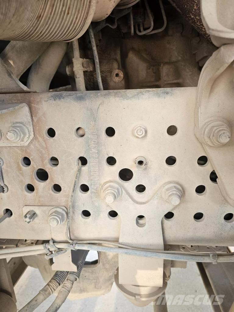 Mercedes-Benz 3951 Dumpers de obras