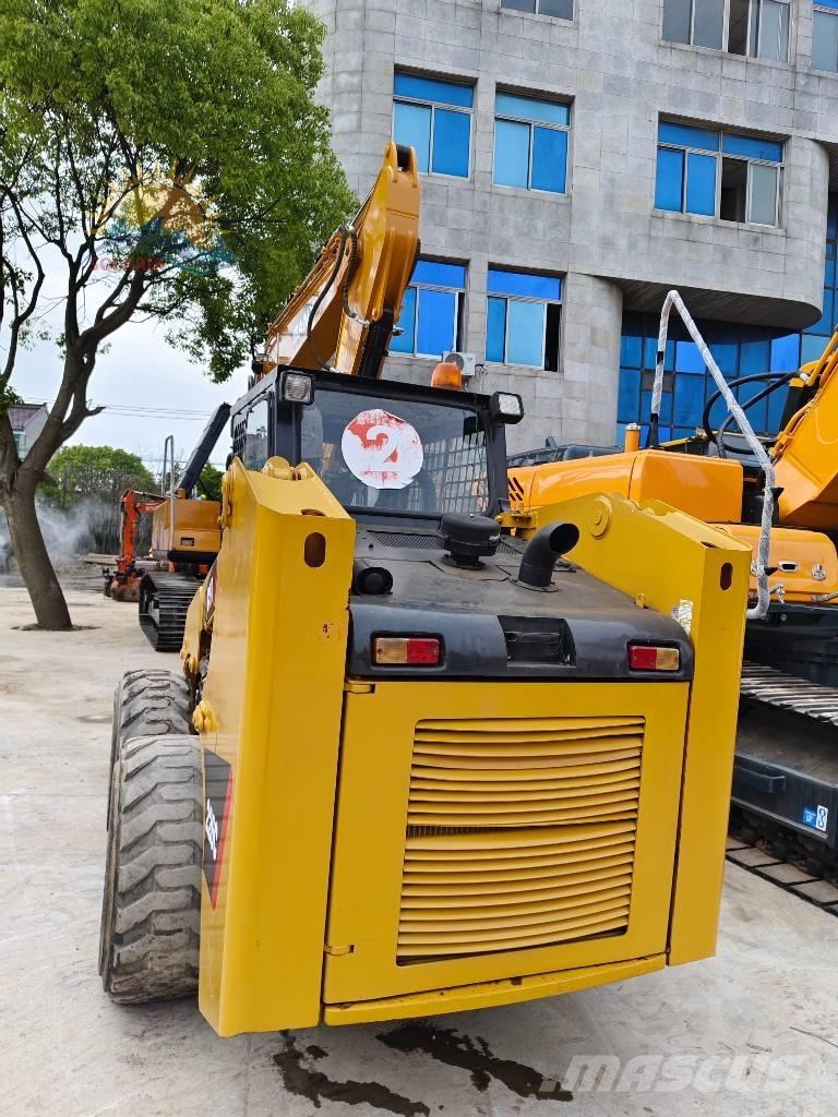 CAT 226 C Carregadoras de direcção deslizante