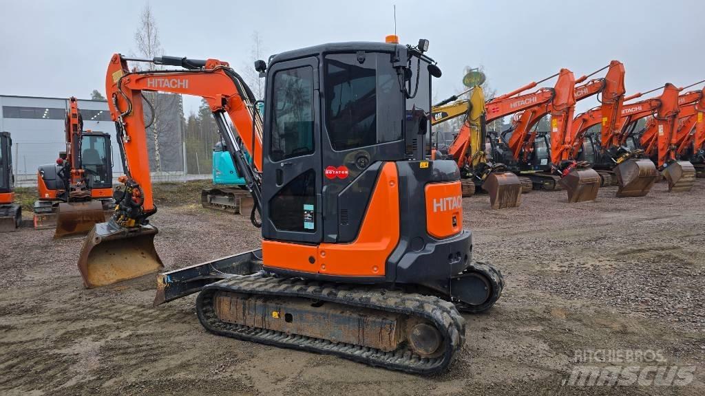 Hitachi ZX55-5A CLR Mini Escavadoras <7t