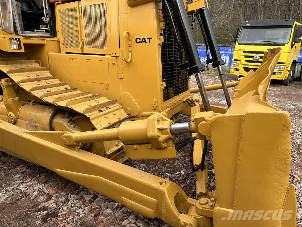 CAT D7H Dozers - Tratores rastos
