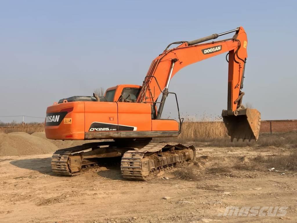 Doosan DX225LC-9C Escavadoras de rastos