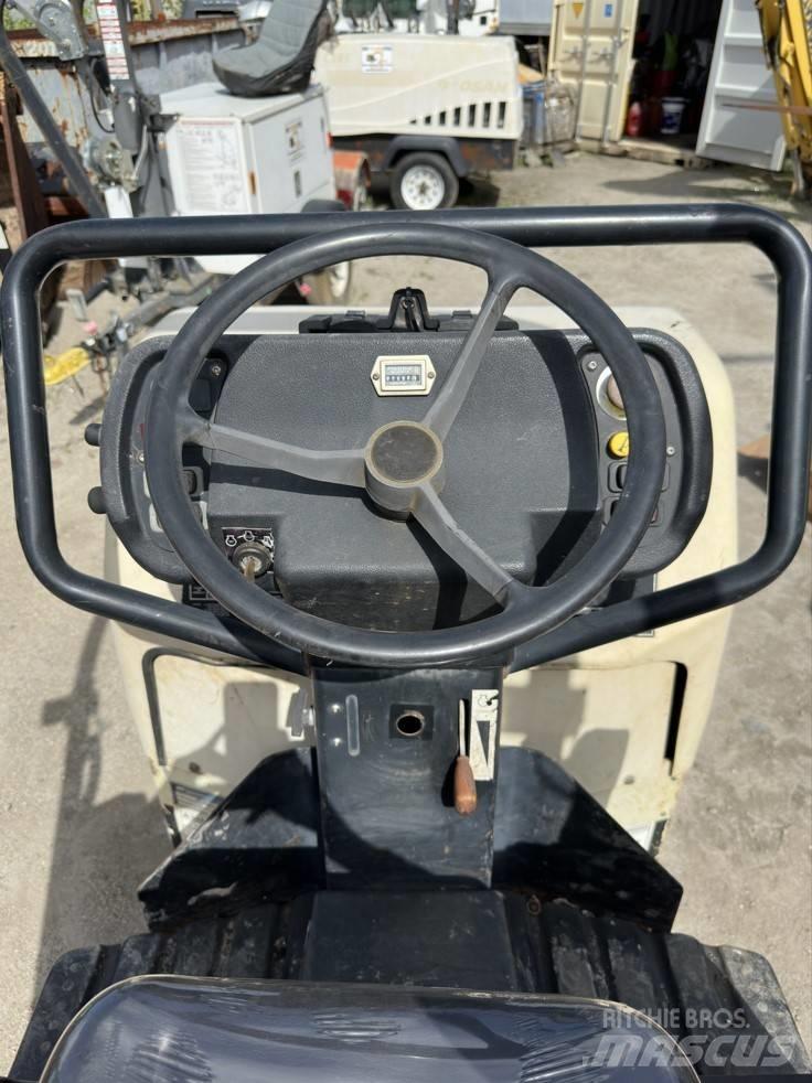 Ingersoll Rand DD 16 Compactadores para terra